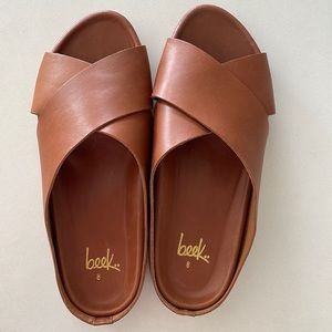 NWT BEEK women’s sandals size 8